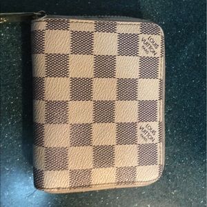 Louis vuitton zippy wallet damiet